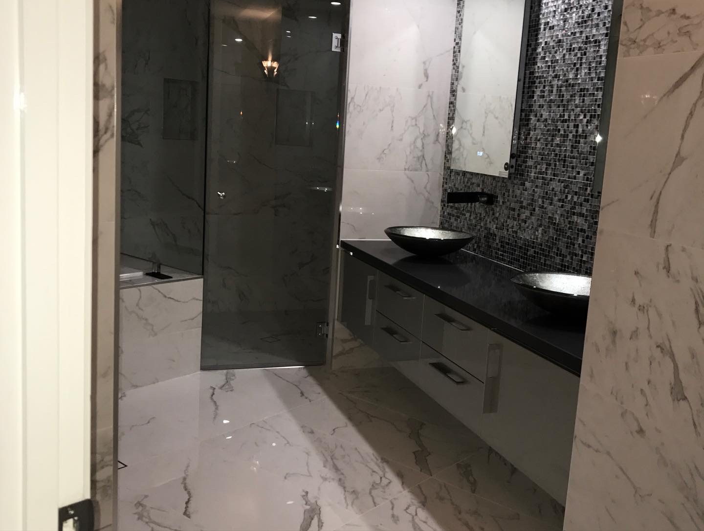 Harbour Build project, Bathrooms