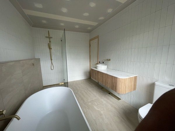 Harbour Build project, Bathrooms